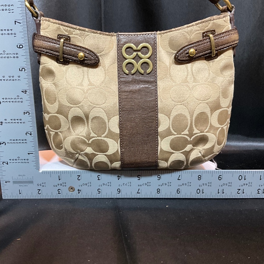 Coach signature beige and brown shoulder bag,  4 “C” emblem.   30-H7Fa - Picture 3 of 9